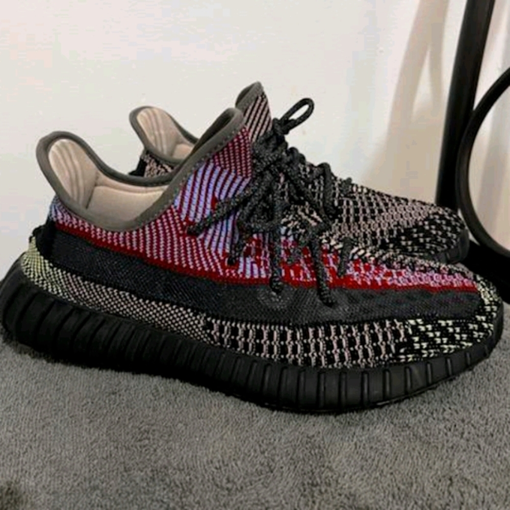 Adidas Yeezy Boost 320 V2
